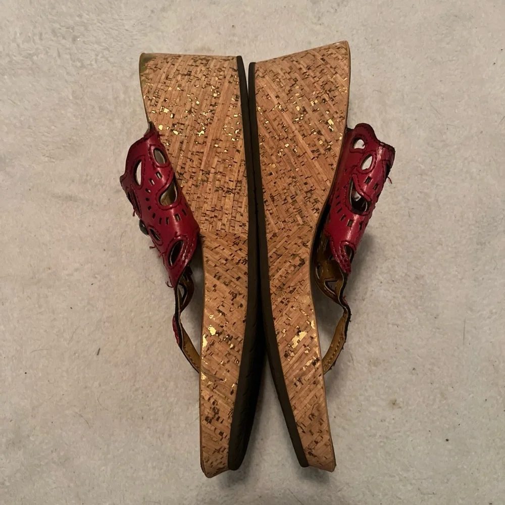 Clarks Red Cut-Out Sandals - Picture 2 of 6